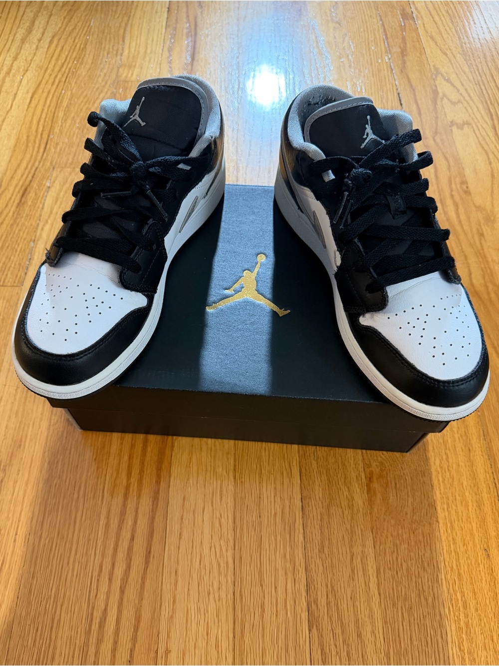 Air Jordan 1 Low (GS) Sneakers in Black, White, Gray size 7y ( Fits women’s 8.5)